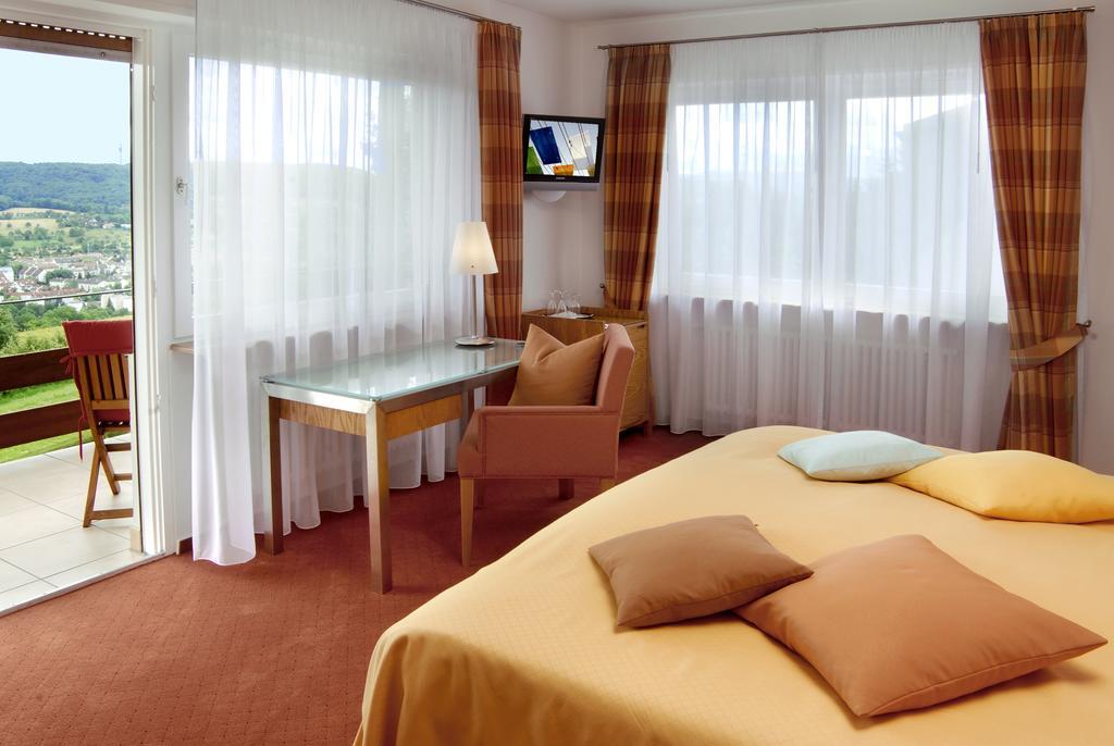 Restaurant-Hotel Maien Lörrach Exteriör bild