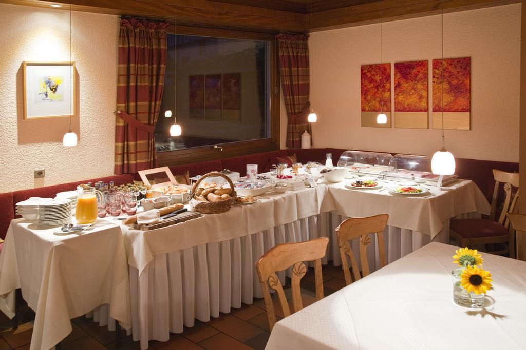 Restaurant-Hotel Maien Lörrach Exteriör bild